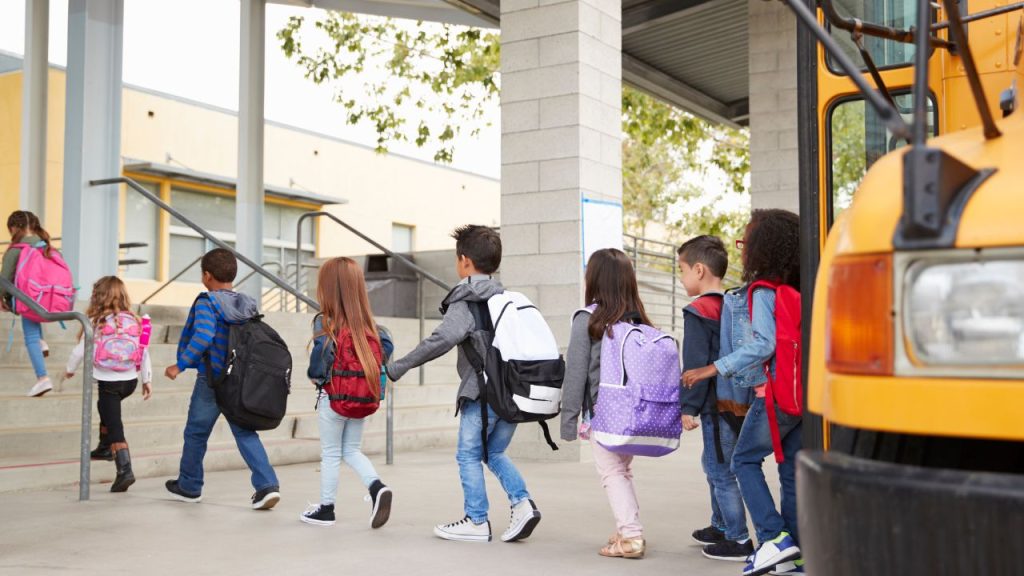 kids arriving at elementary school
