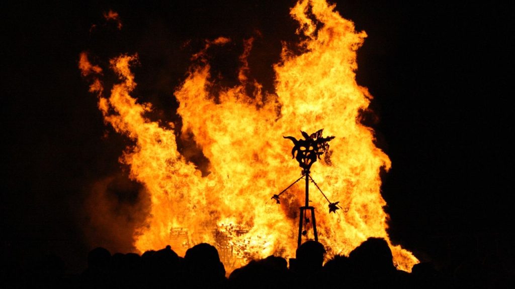 November 5, 1605 - Guy Fawkes Attempts Gun Powder Plot
